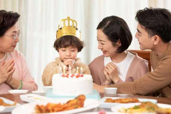 2023没有农历六月三十怎么过生日1