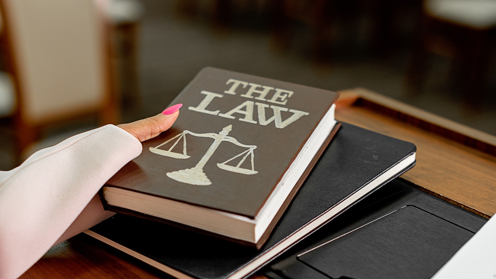 法律 law