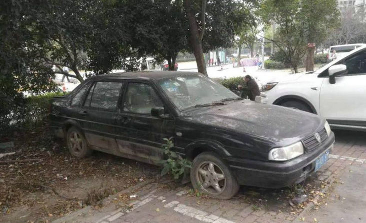 路边的僵尸车为什么没人偷(路边的僵尸车为什么会跑)