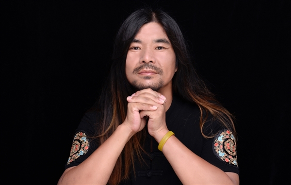 面筋哥离世引发网友震惊，烤面筋旋律成永恒回忆，B站百大UP主昔日风采缅怀