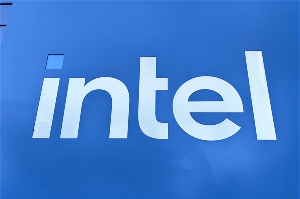 Intel股价跌至近16年新低，市值远逊于AMD