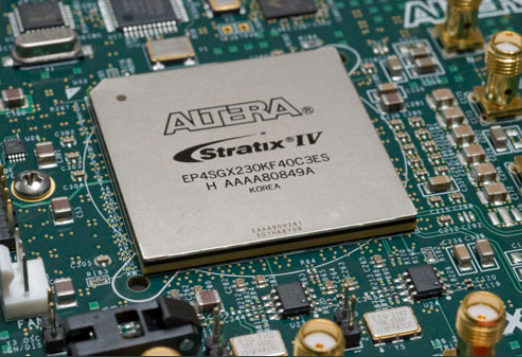 Intel新CEO陈立武第一刀!卖掉Altera 51%股份 收购10年缩水一半